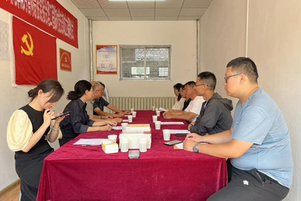 支部建在項目上  黨旗飄在工地上 ——中臨建設(shè)集團(tuán)有限公司市區(qū)汾河兩岸雨污管網(wǎng)錯接混接治理工程臨時黨支部成立揭牌